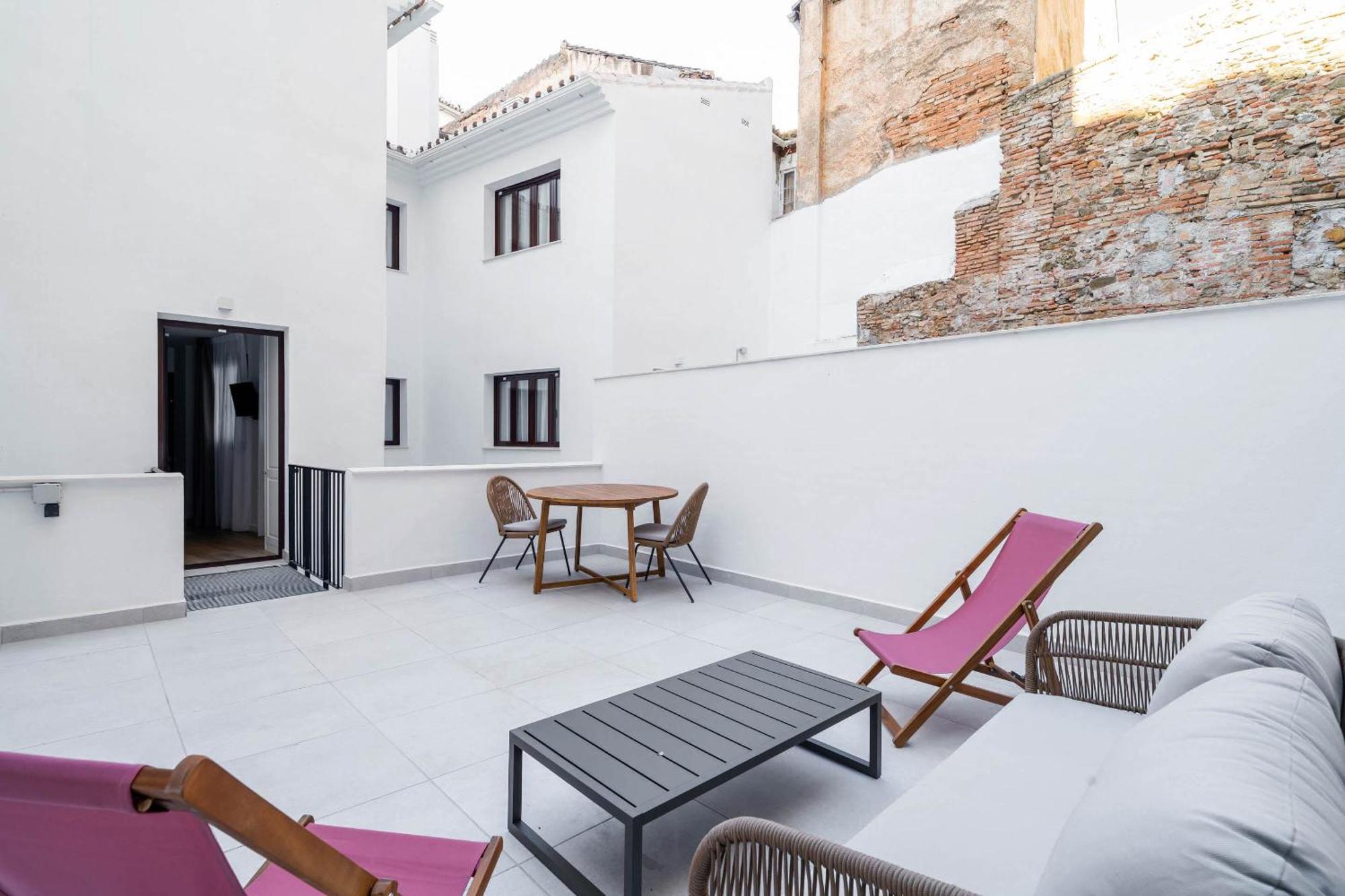 Limehome Malaga Calle Victoria Habitación foto
