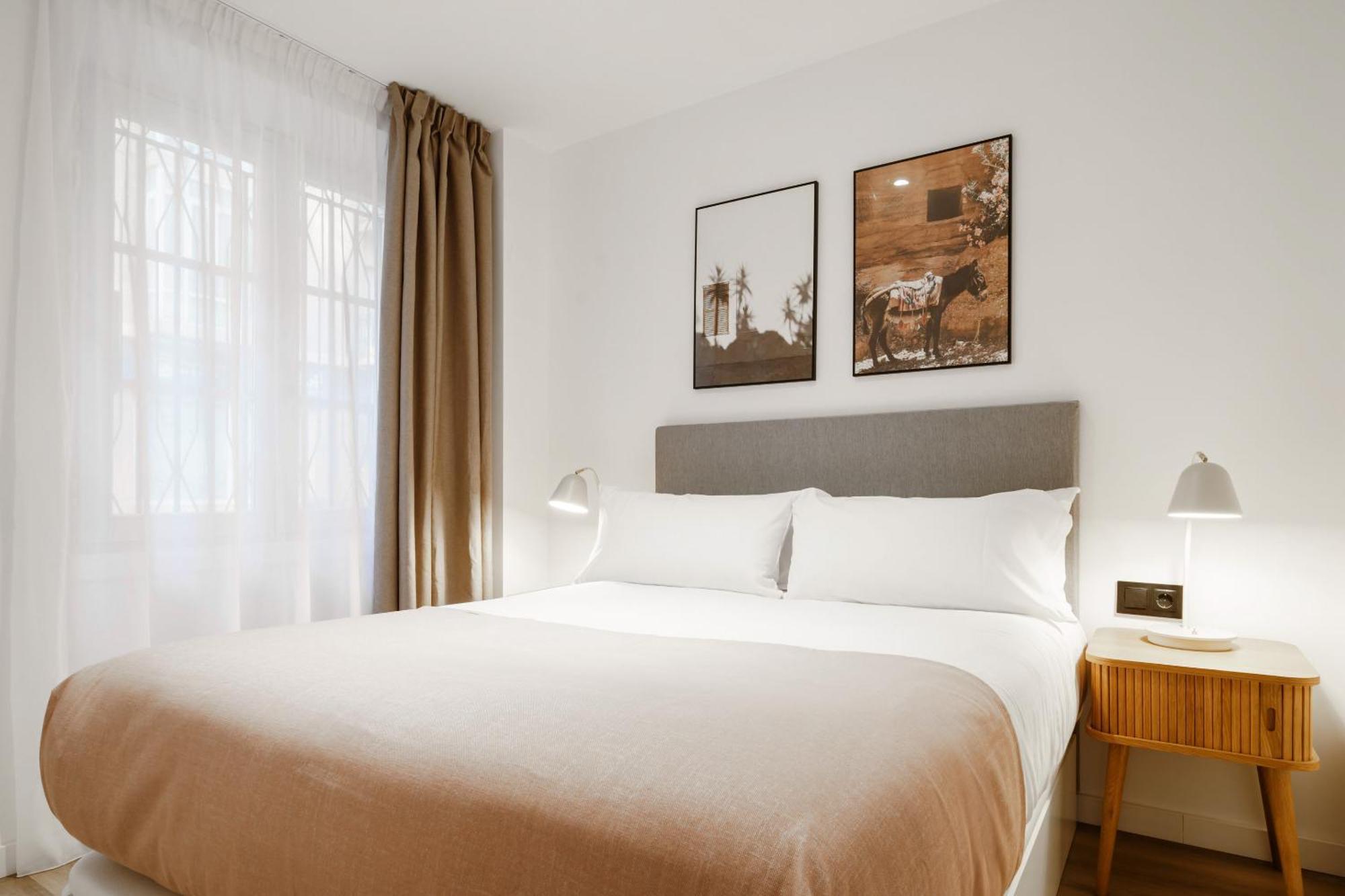 Limehome Malaga Calle Victoria Exterior foto