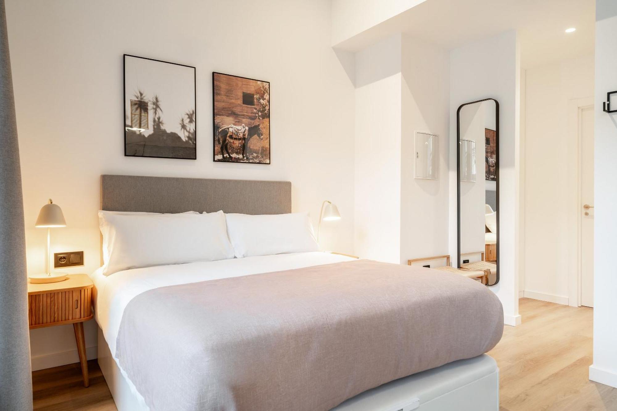 Limehome Malaga Calle Victoria Habitación foto
