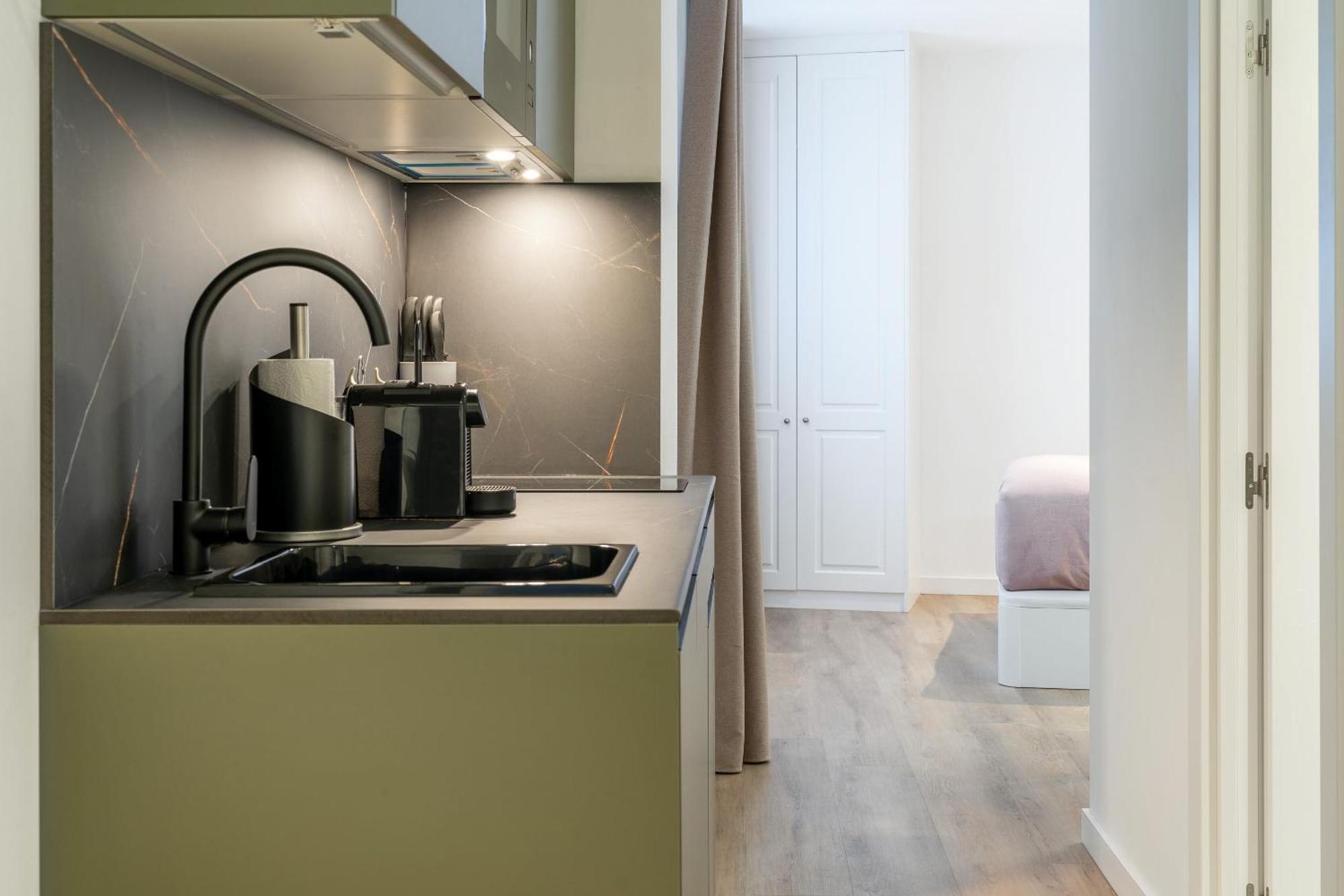 Limehome Malaga Calle Victoria Habitación foto